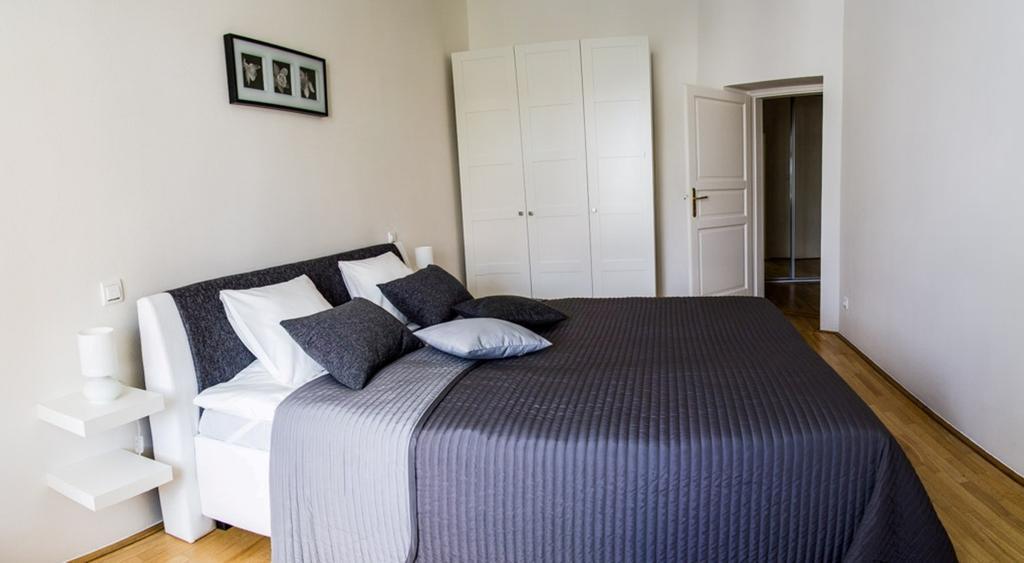Modern Apartment Riegrovy Sady Praha Rom bilde